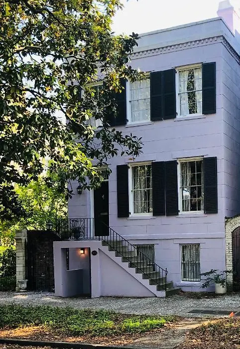 Savannah Sojourn - Time Travelers Retreat 1853-1